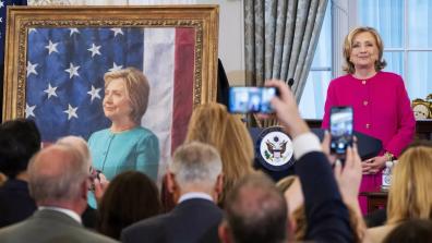 Hillary Clinton receives portrait