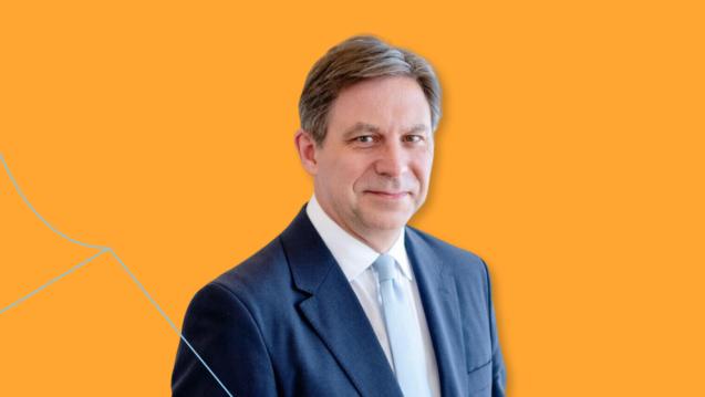 Headshot of Alan Taylor